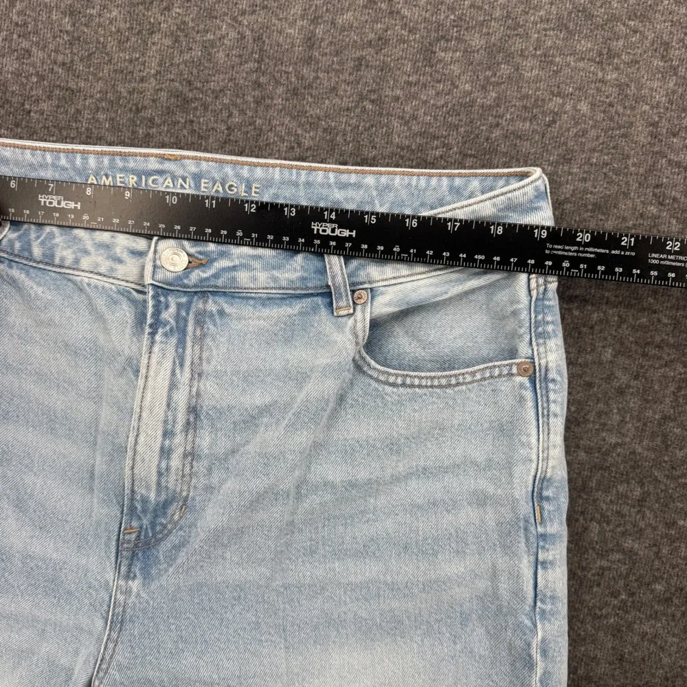 American Eagle Mom Jean Light Wash High Rise Tapered Denim Pants Womens 18 Long